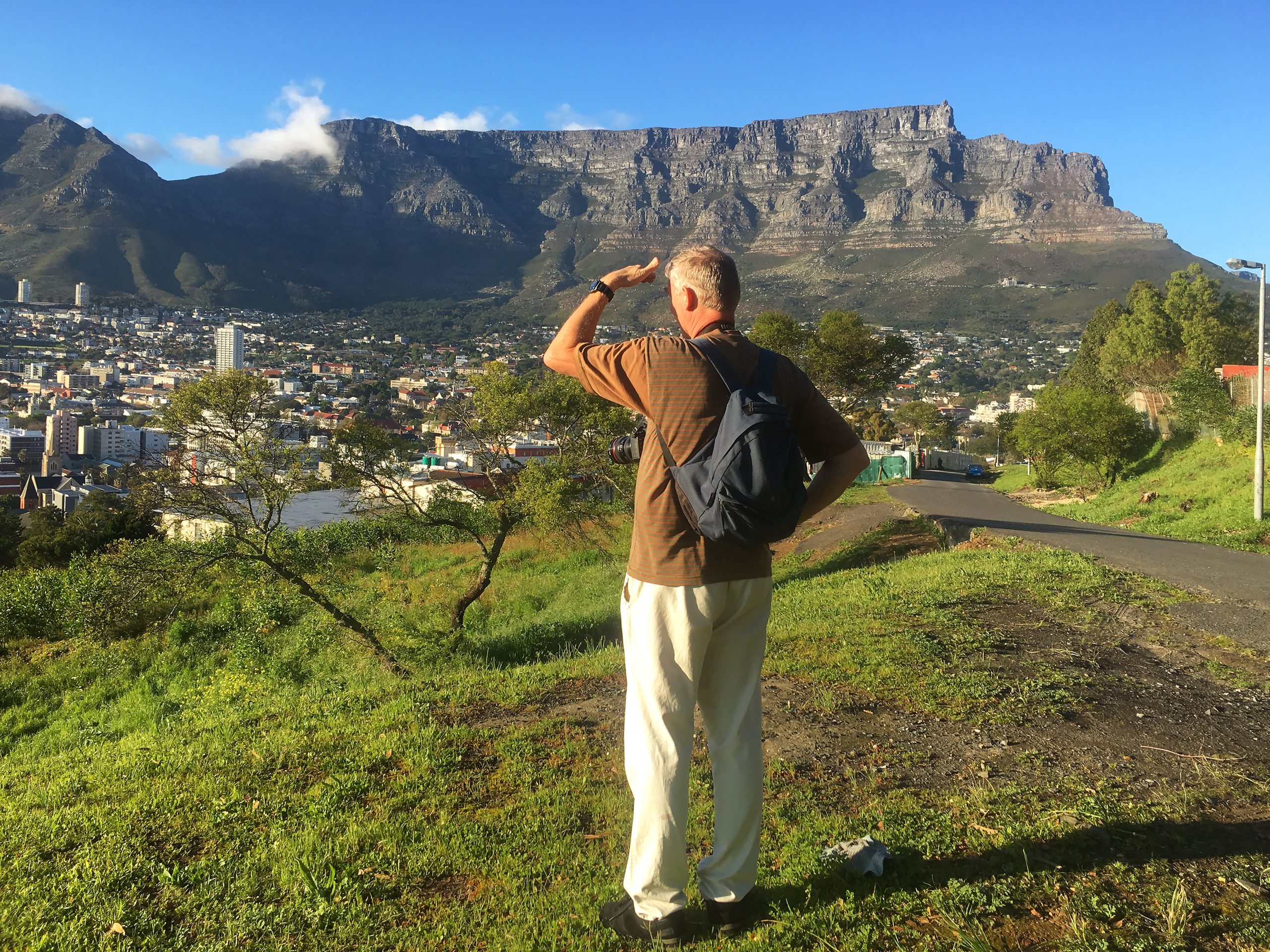 tourist-with-backpack-viewing-the-landscape-from-s-2025-10-11-01-42-23-utc